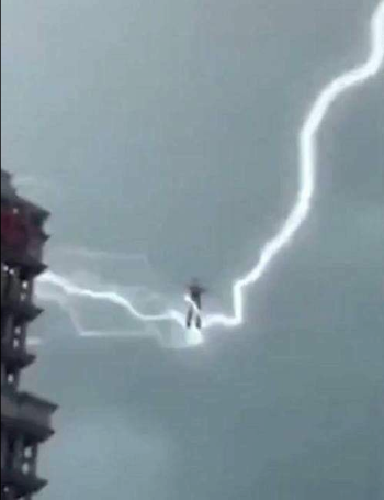 lightning man Discord emoji — free static PNG download